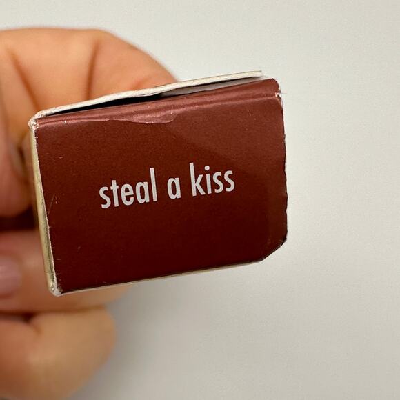 STILA Stay All Day Lip Color Steal a Kiss NEW Damaged box .07oz - Picture 2 of 4